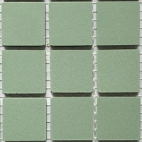 Winckelmans Vert Pale – mattapintaiset 20x20 mm mosaiikkilaatat verkkoon kiinnitettyinä