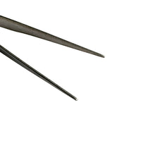 Lähikuva: Neulakärkiset pinsetit – 15 cm