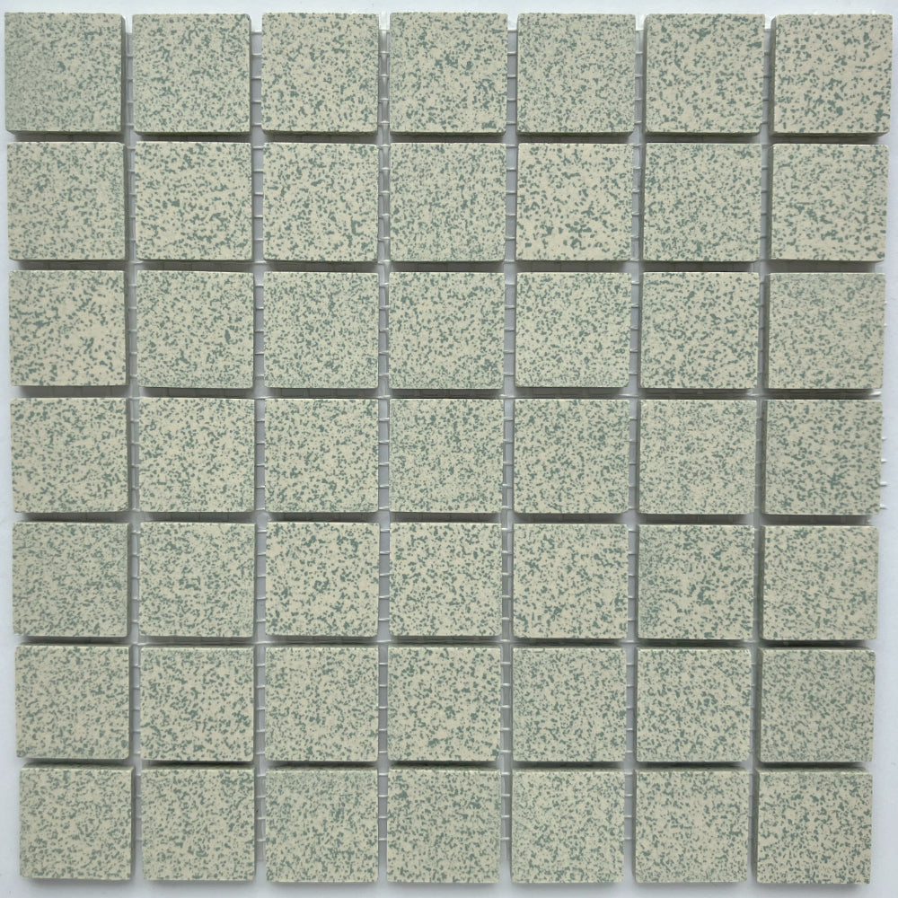 Winckelmans Vert 209 Mouchetés 20x20 mm – gröna, spräckliga mosaikplattor på nät, sedda ovanifrån