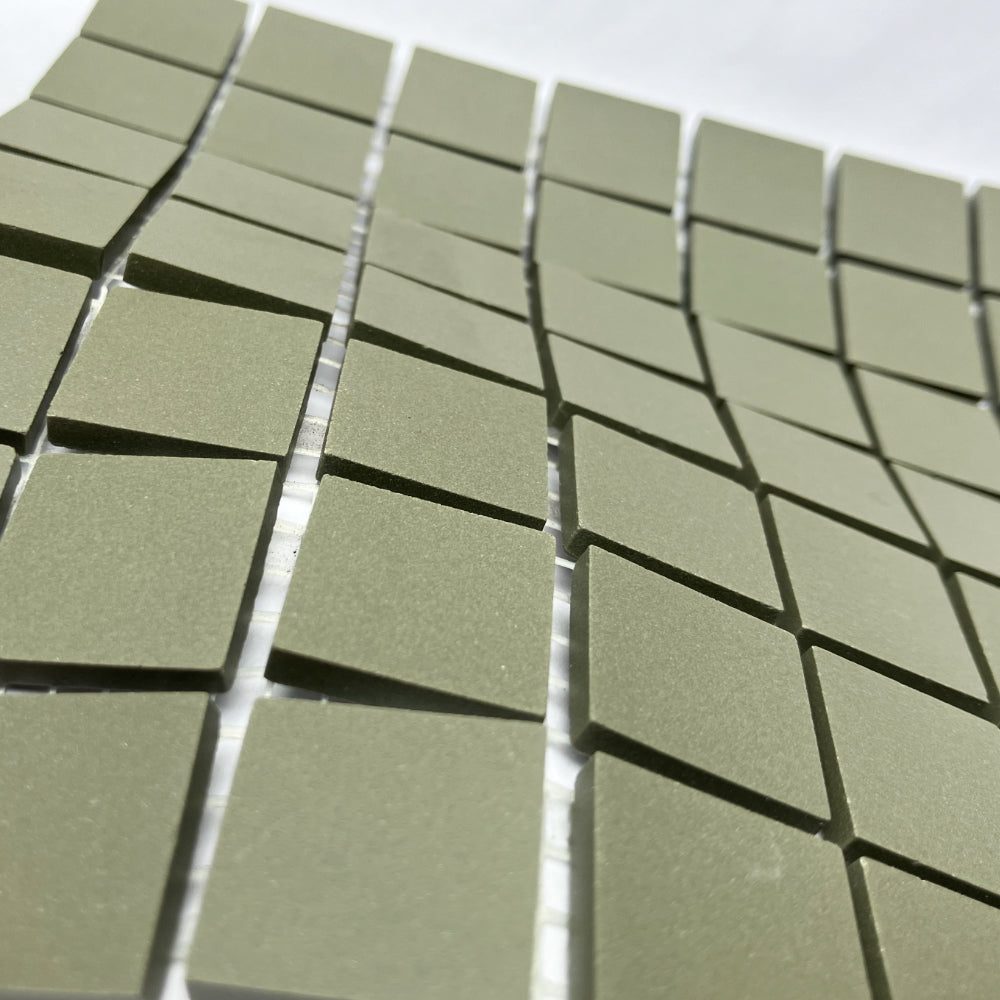 Winckelmans Vert Australien – mattapintaiset 20x20 mm mosaiikkilaatat verkkoon kiinnitettyinä