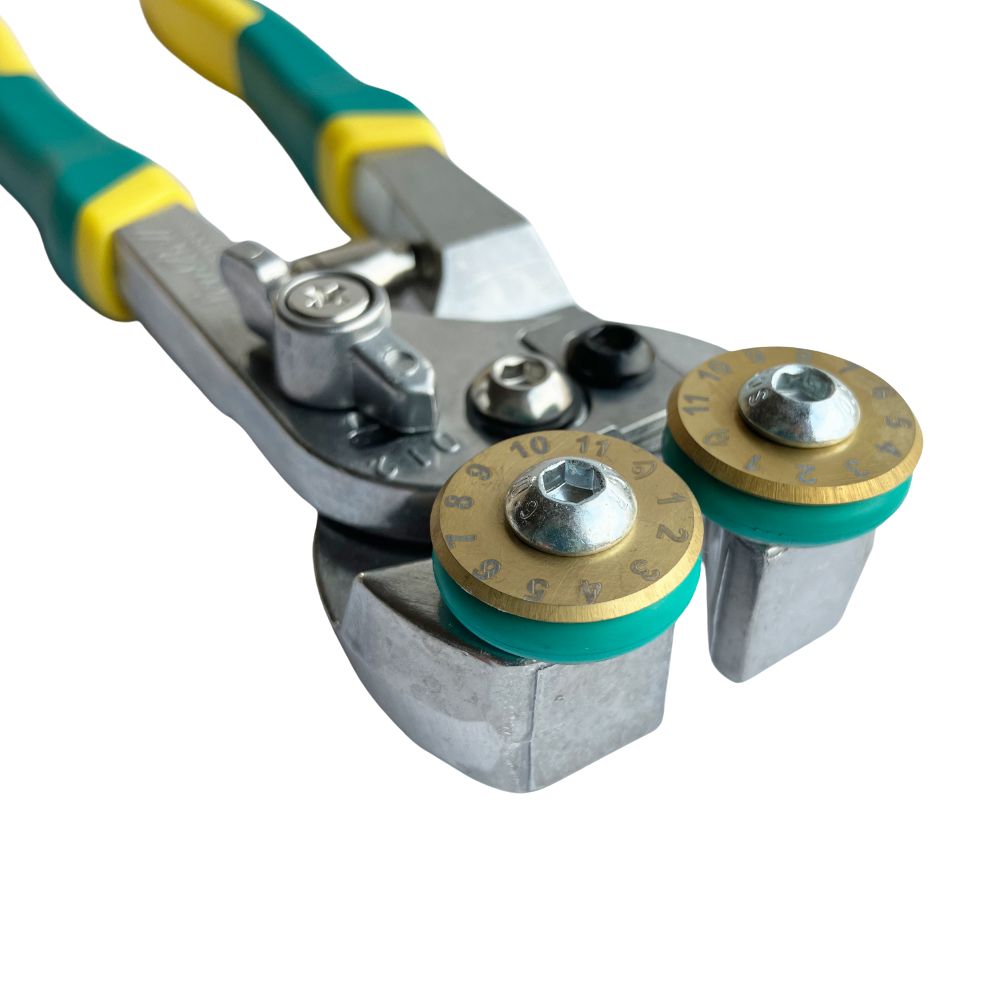 Detail: Glass Nipper - Seabell Mosaic Tools