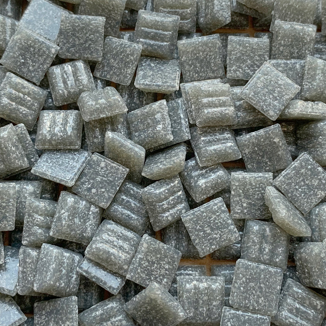 Glasmosaik 10 mm Mörkgrå