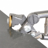 In use: Montolit – Mosaic nippers