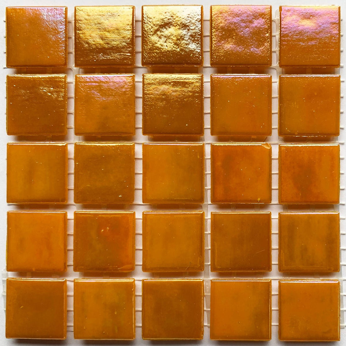 Verre Mosaique - glass mosaic -Glasmosaik-glasmozaïek-Glasmozaiek Iriserend 20mm Oranje - mosaicshop