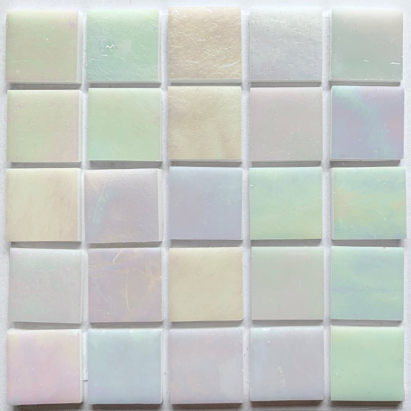 Verre Mosaique - glass mosaic -Glasmosaik-glasmozaïek-Glasmozaiek Tiffany Glacier 20mm Poollicht - mosaicshop