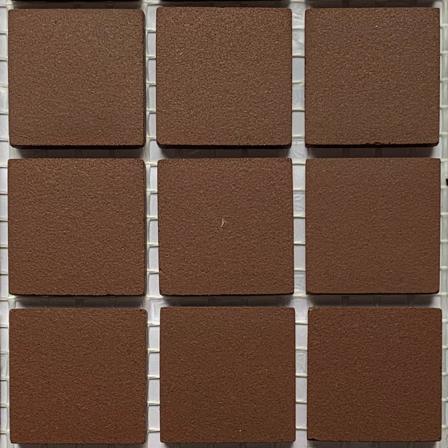 Winckelmans Brun – matte mosaikfliser på 20x20 mm på net