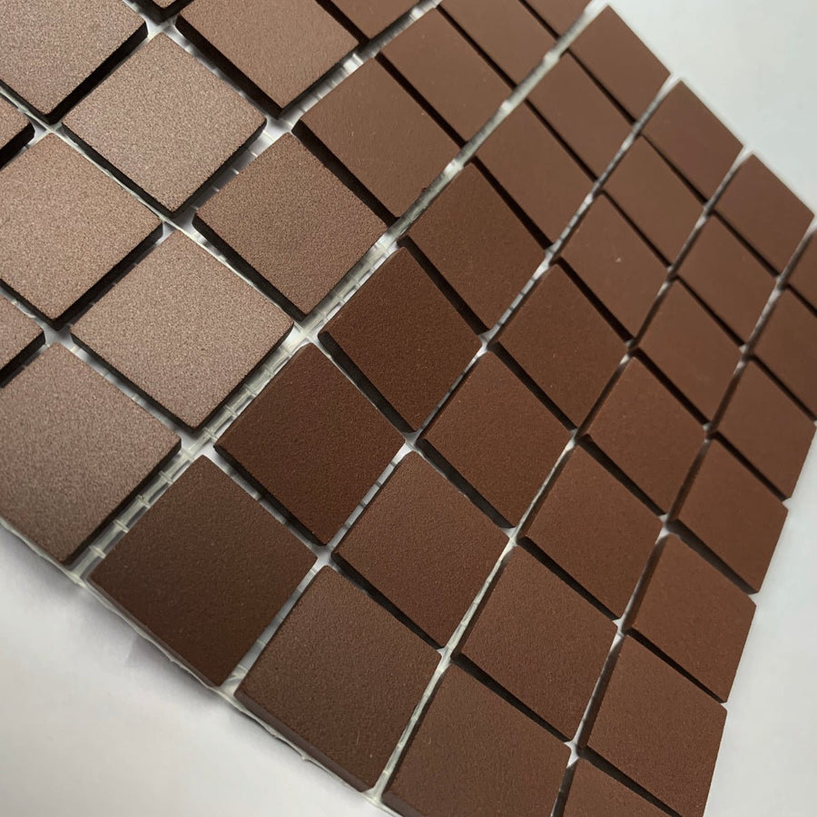 Winckelmans Brun – matte mosaikfliser på 20x20 mm på net