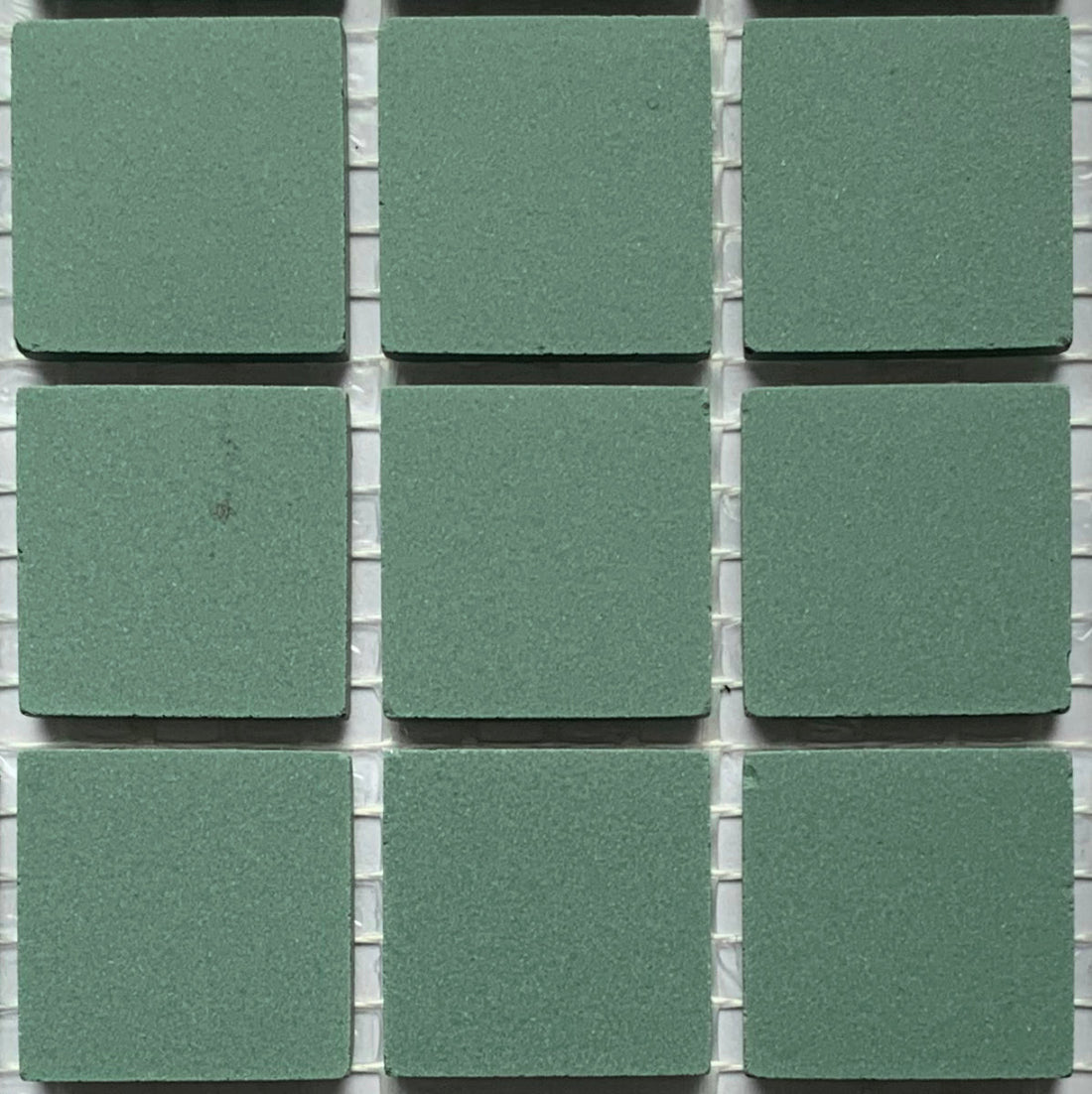 Winckelmans Vert Foncé – matta mosaikplattor, 20x20 mm på nät